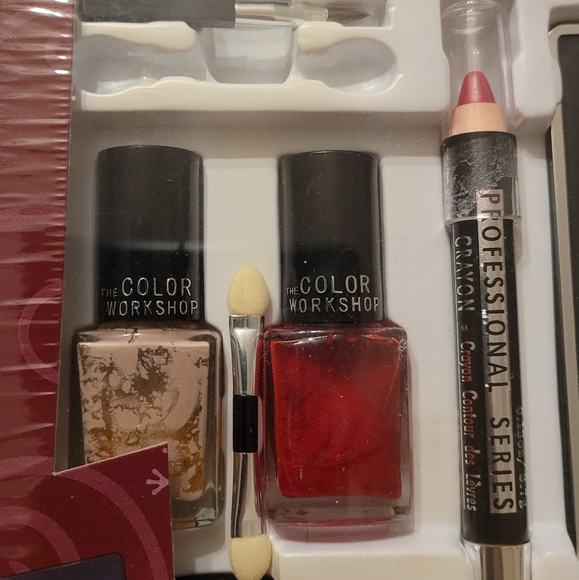 New Color Workshop Color Expressions Makeup 38+ Variety Kit Gift Set - Picture 3 of 11